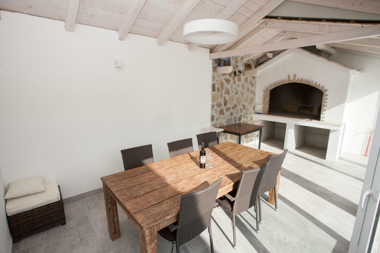 Villa Zrinka **** Svinisce ภายนอก รูปภาพ